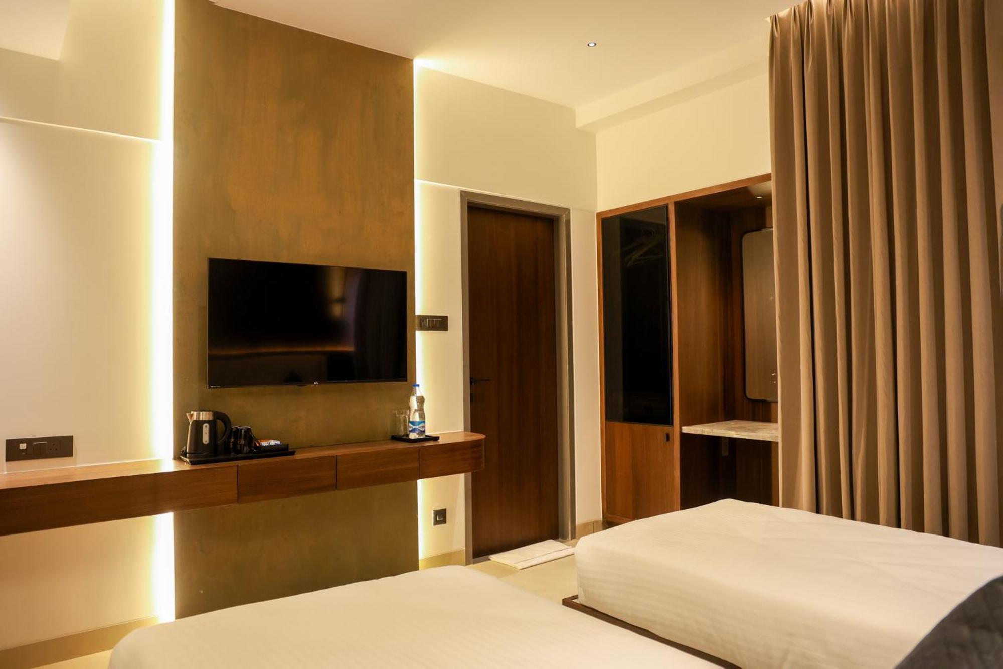 Raga - A Boutique Hotel Belgaum Exterior photo